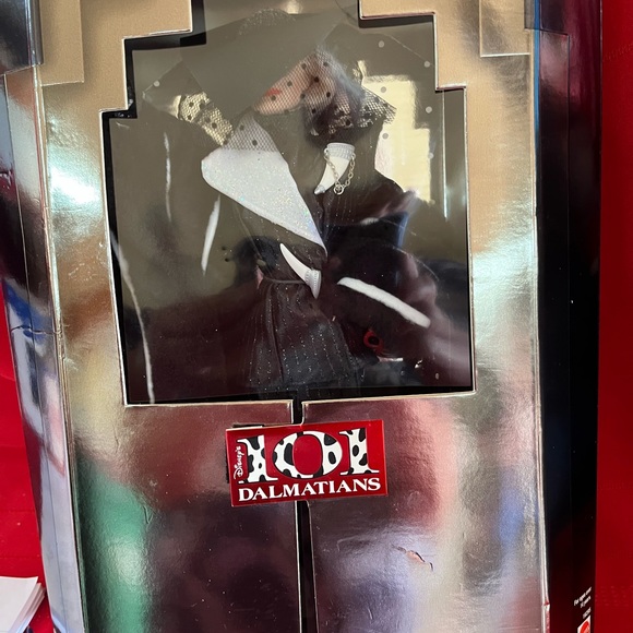 Cruella Di Ville power in pin stripes villain collection Barbie - Picture 2 of 3